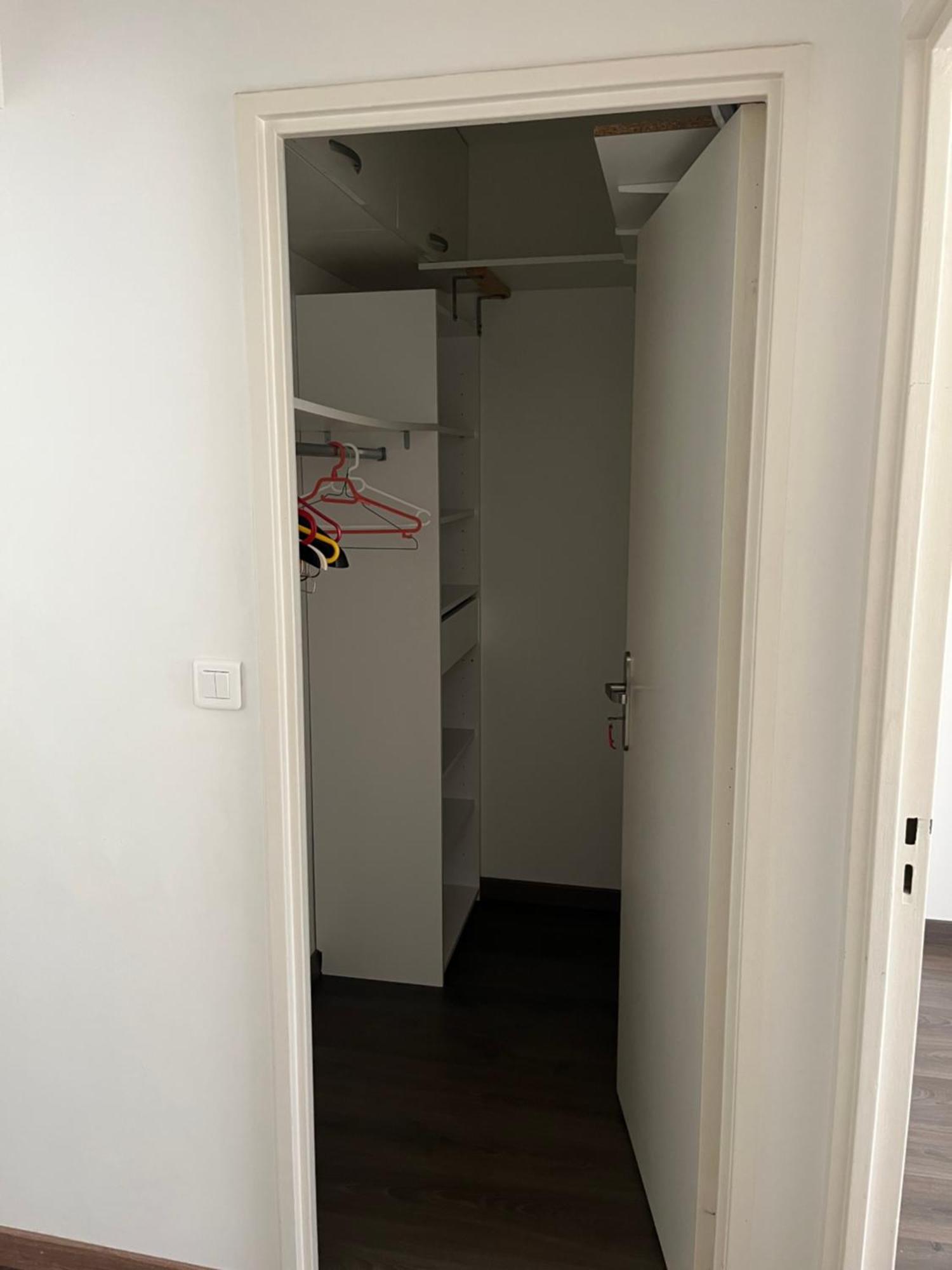 Lumineux Et Spacieux Dans Appartement *